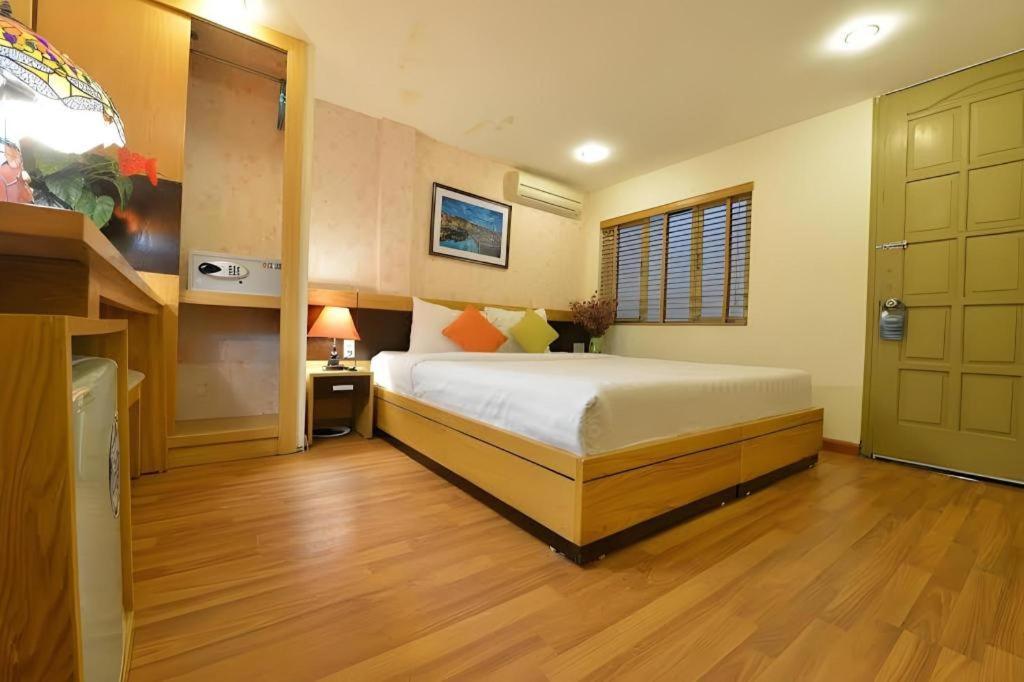 Hanoi Serenity Hotel 2 Екстериор снимка
