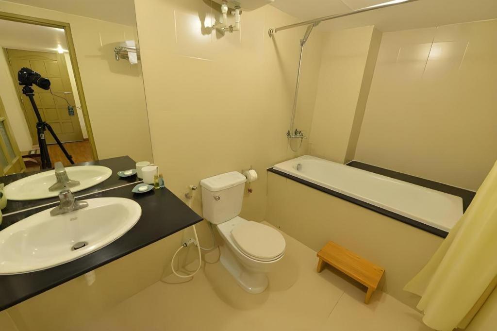 Hanoi Serenity Hotel 2 Екстериор снимка