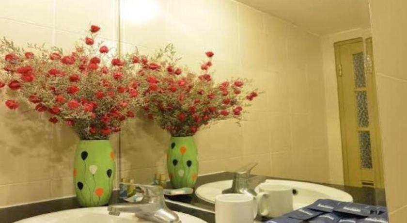 Hanoi Serenity Hotel 2 Екстериор снимка
